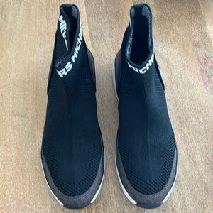 Mint condition Michael Kors bootie